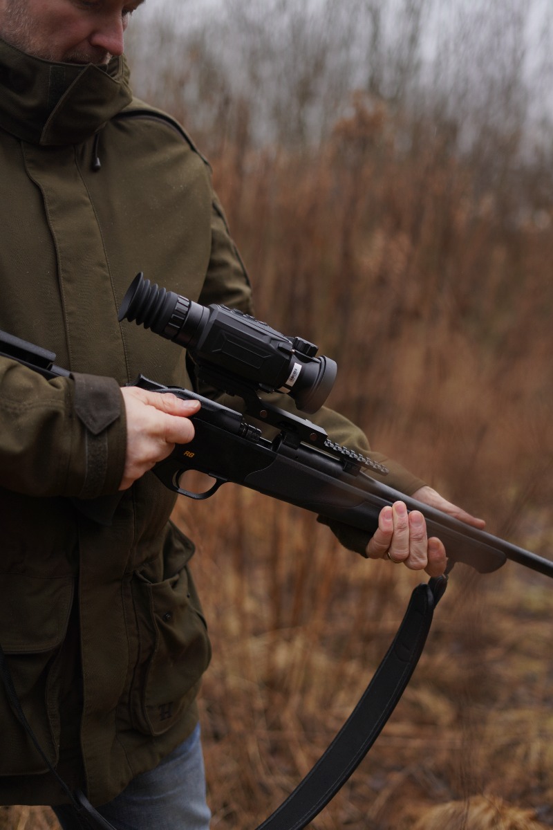 HIKMICRO Thunder 2.0 2.5x 19mm 35mK 256x192px 12µm Smart Thermal Weapon Scope with Rail