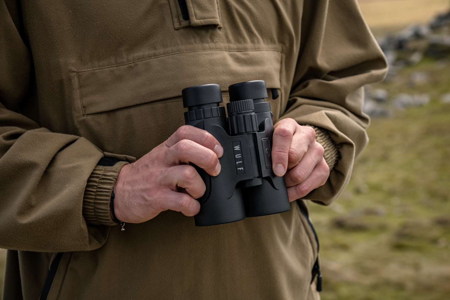 (NEW) WULF Avenger 8x42 1200m Laser Rangefinding Binocular w/ Binocular Harness 